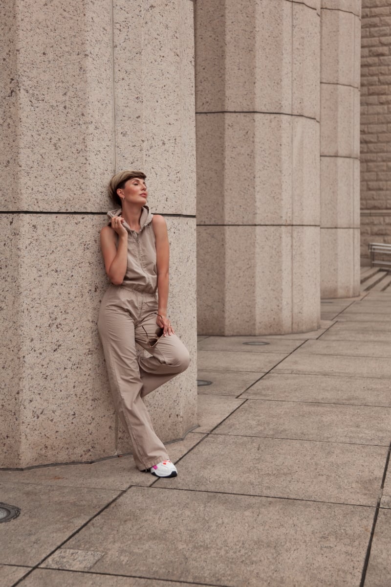 Shanghai downtown minimalistic photography of a beautiful woman AlCl24